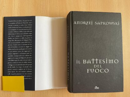 Andrzej Sapkowski The Witcher Il battesimo del fuoco prima edizione con fascetta editoriale - immagine 7